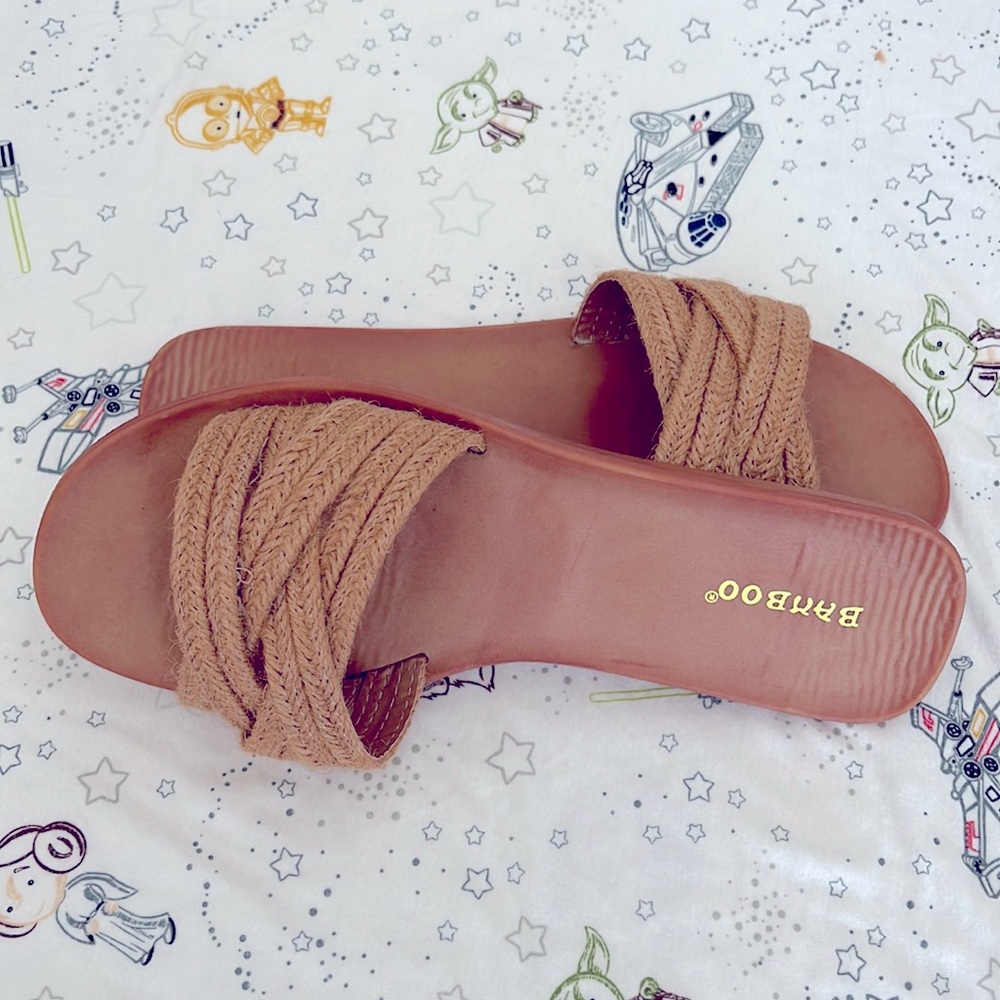 Women's slippers 🌺